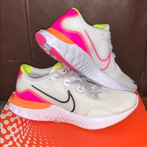 Nike Renew Run (worn once, with box)
